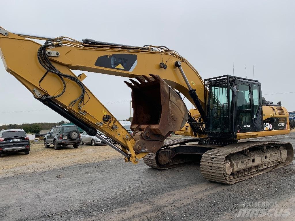 CAT 329 D Bandgrävare