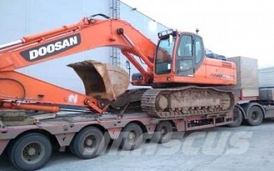 Doosan DX 380 LC Bandgrävare