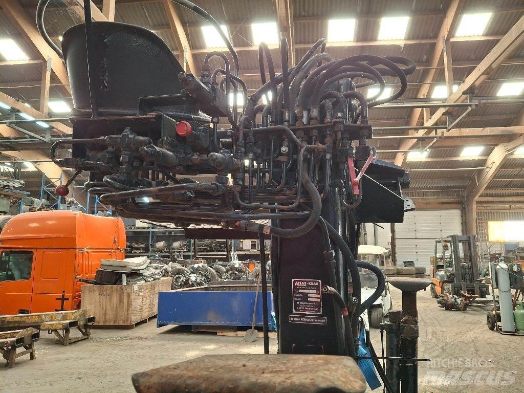 Atlas AK 4002 Styckegodskranar
