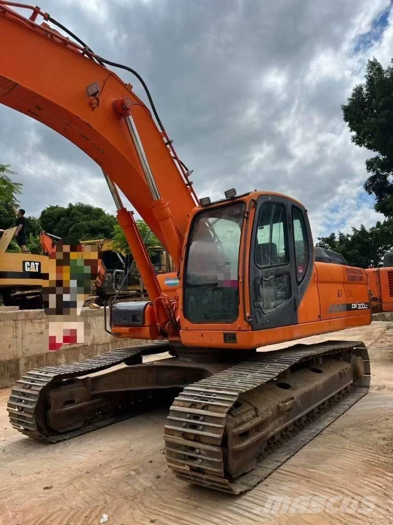 Doosan DX300LC Grävmaskiner med lång räckvidd