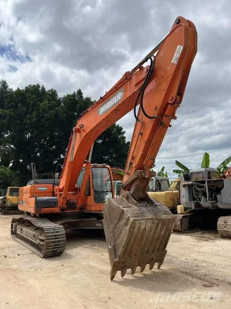 Doosan DX300LC Grävmaskiner med lång räckvidd