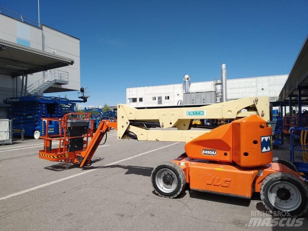 JLG E 450 AJ Bomliftar