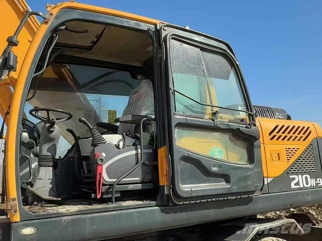 Hyundai R 260 LC-9S Bandgrävare