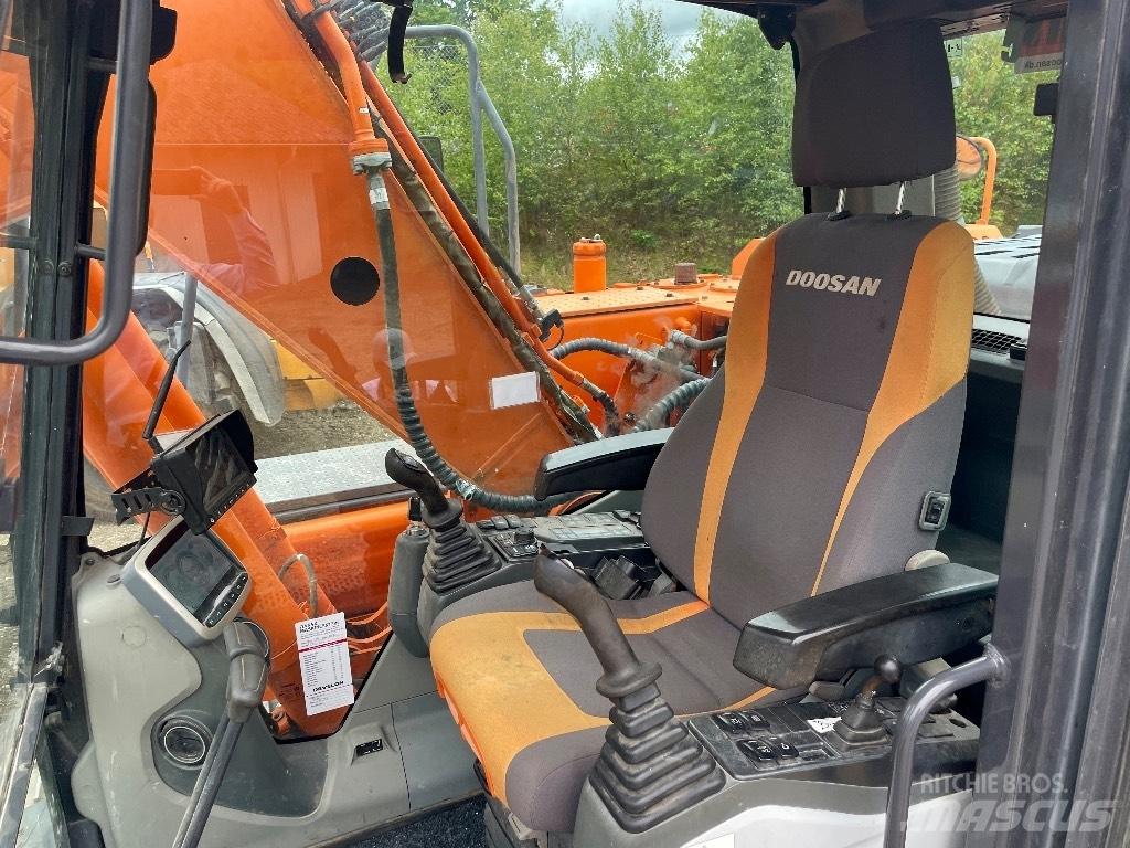 Doosan DX 180 LC-3 Bandgrävare