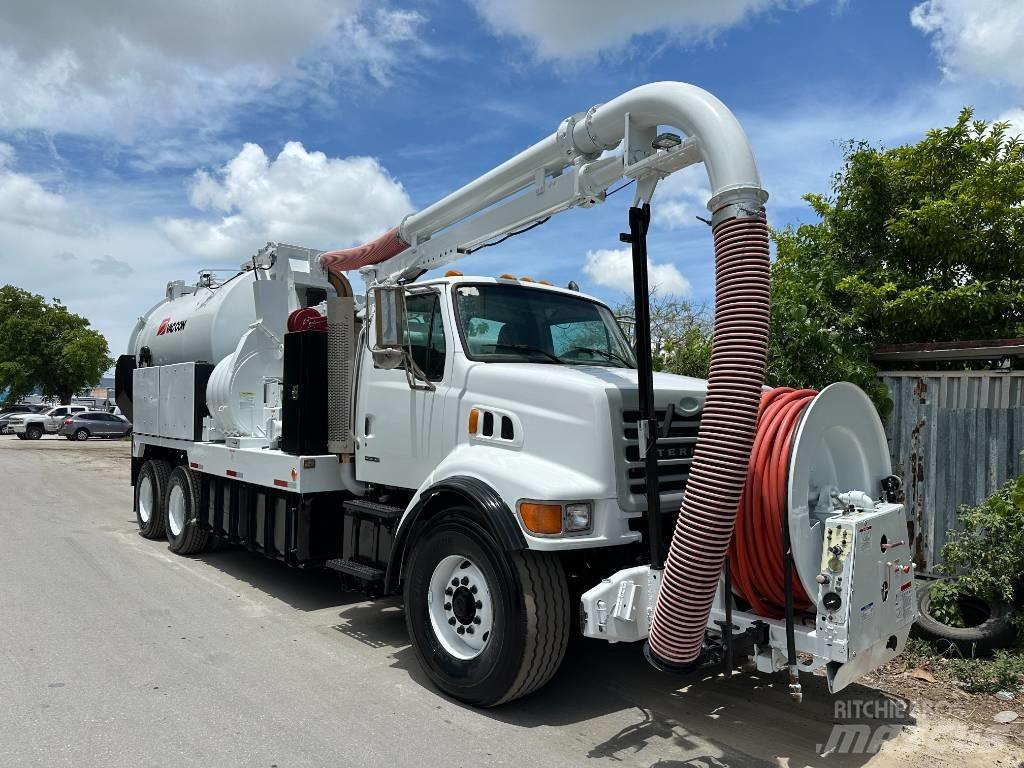 Sterling L 9500 Slamsugningsbil