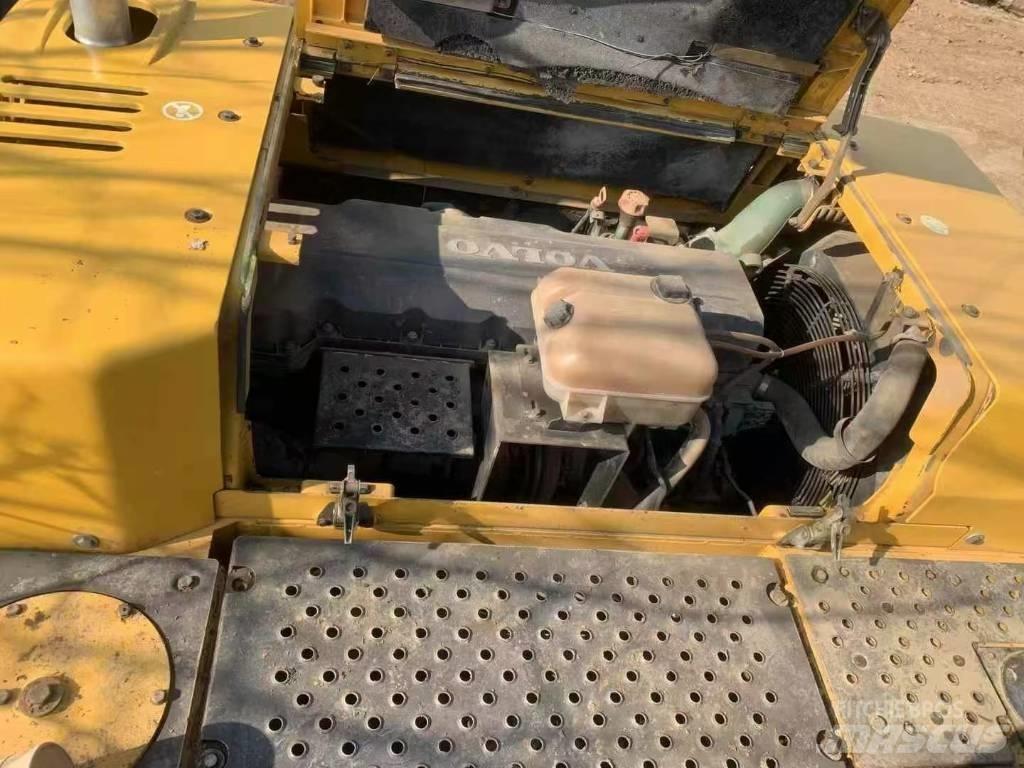 Volvo EC 380 Bandgrävare