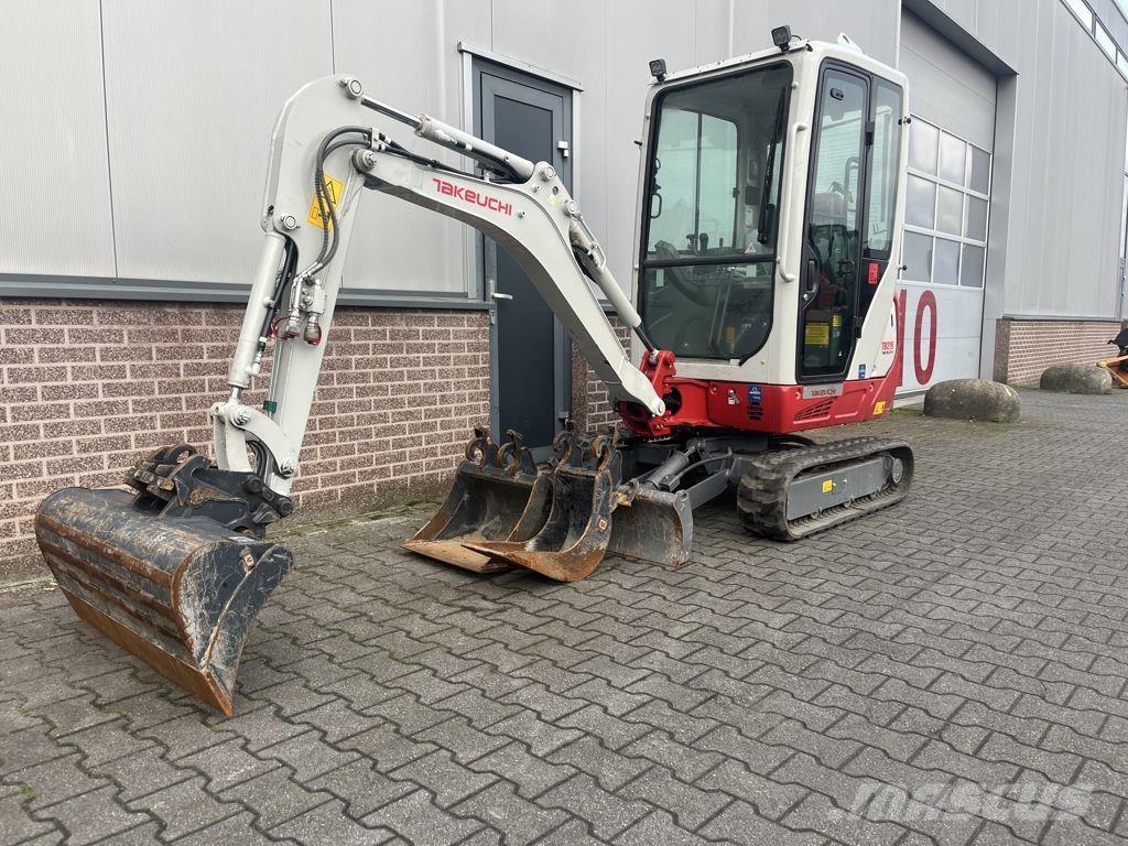 Takeuchi TB216 Minigrävare < 7t