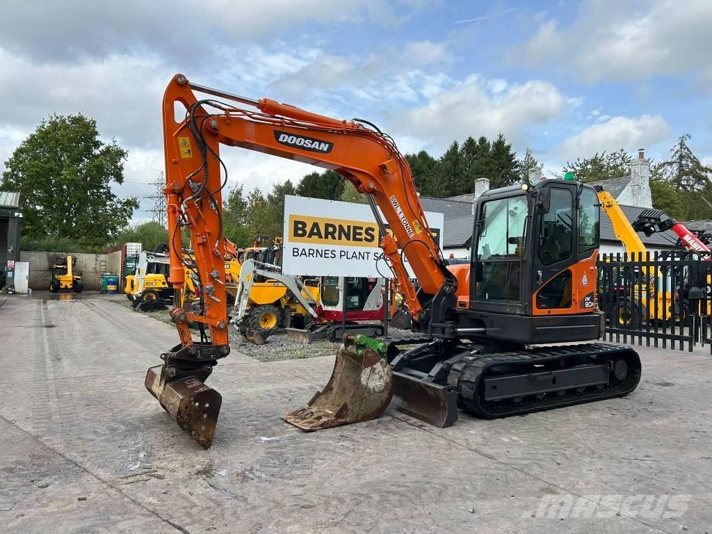 Doosan DX 80 R Midigrävmaskiner 7t - 12t