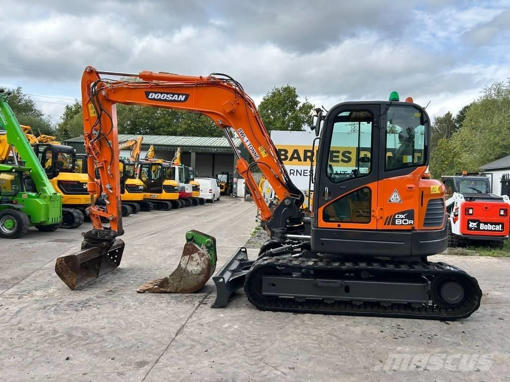 Doosan DX 80 R Midigrävmaskiner 7t - 12t