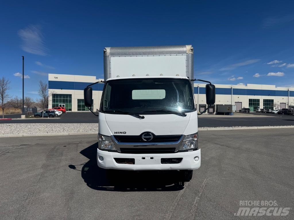 Hino 155 Skåpbilar