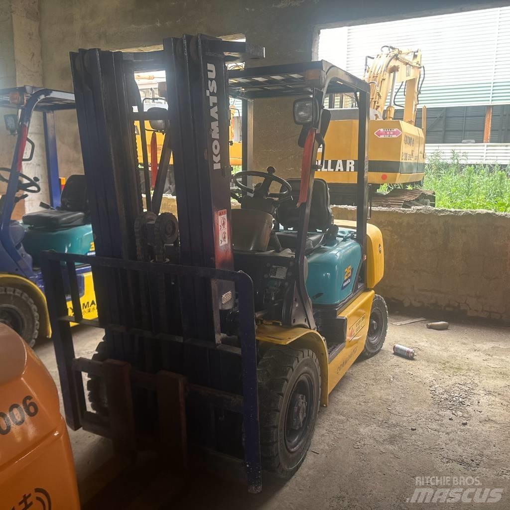 Komatsu F25T-14 Dieselmotviktstruckar