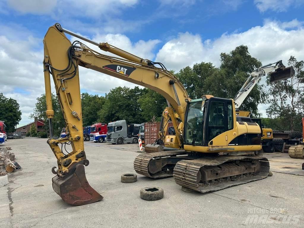 CAT 318 C L Bandgrävare