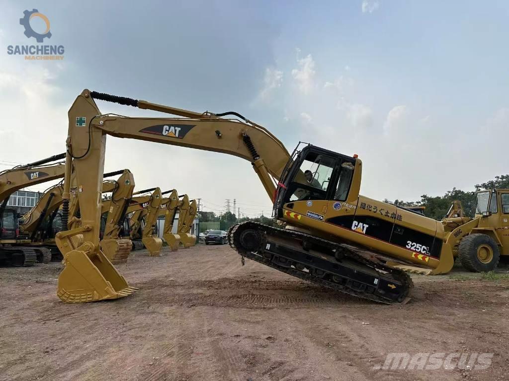 CAT 325 CL Bandgrävare