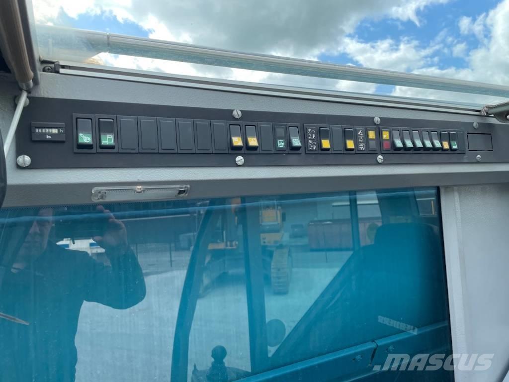 Liebherr LTM 1055-1 Allterrängkranar