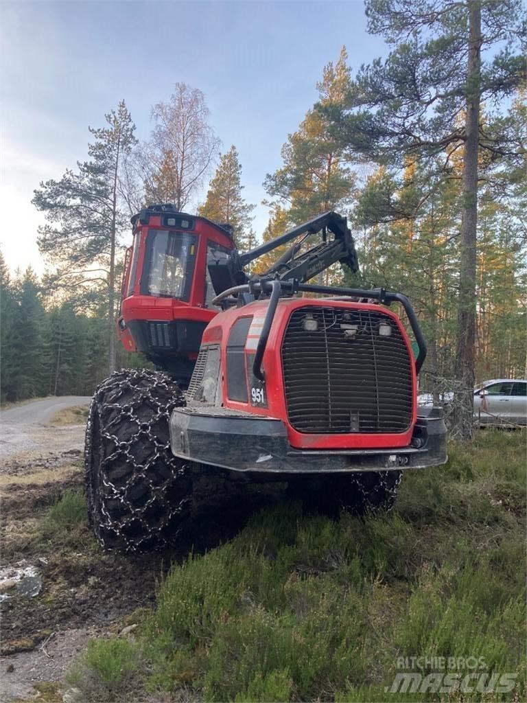 Komatsu 951 Skördare