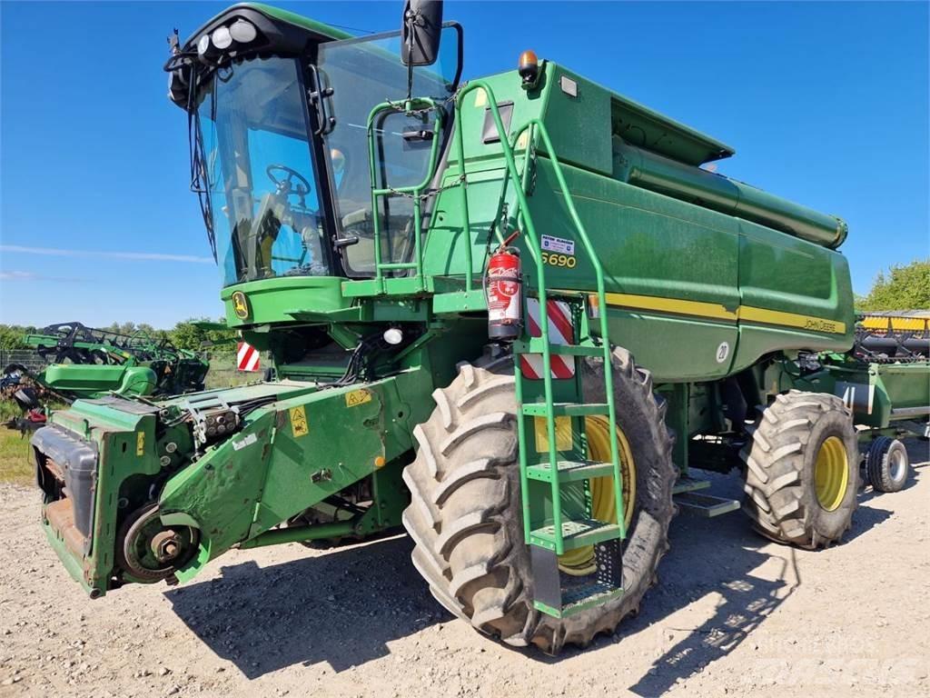 John Deere S690 Skördetröskor