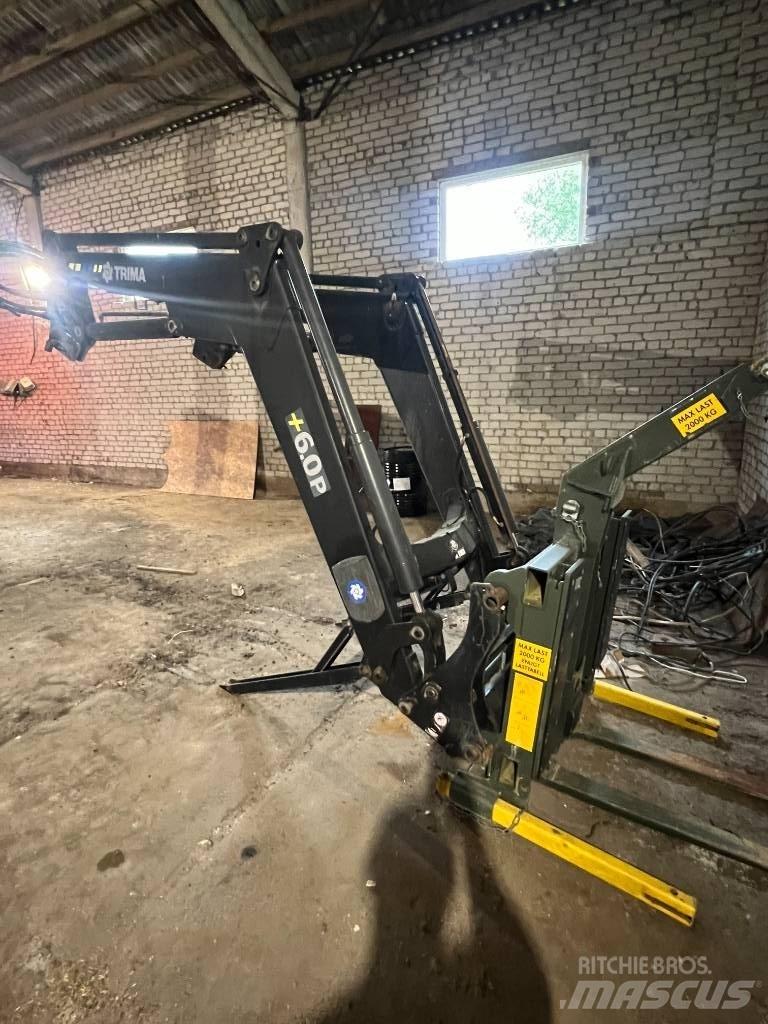CLAAS Axion 840 Traktorer