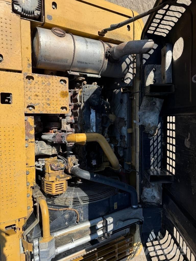 CAT 324 D Bandgrävare