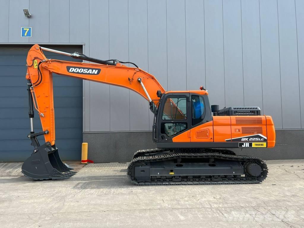 Doosan DX 225 LC-7M Bandgrävare