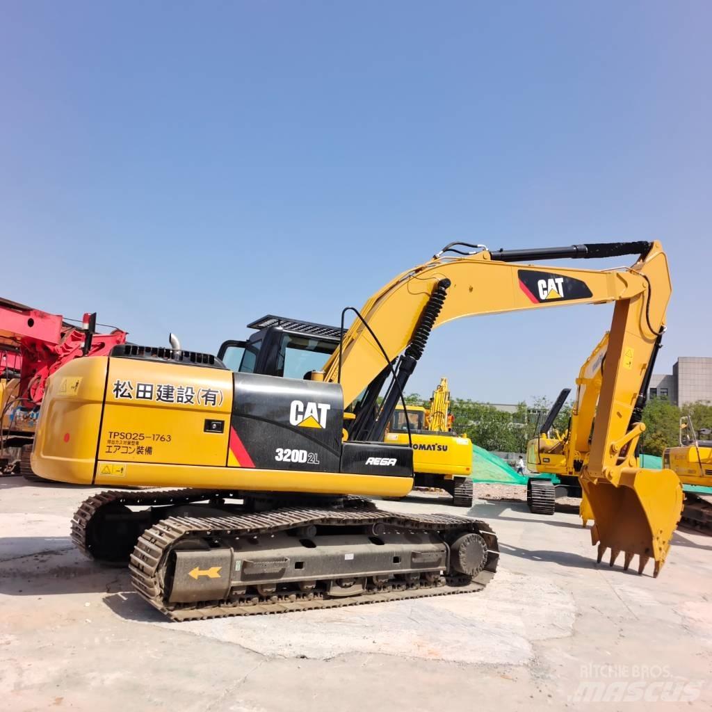 CAT 320 D L Bandgrävare