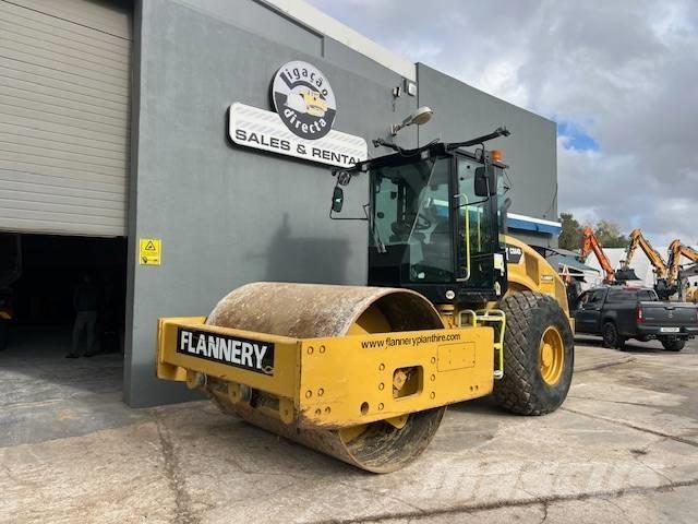 CAT CB 64 Tvåvalsvältar