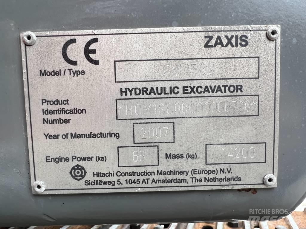 Hitachi ZX 135 US Bandgrävare