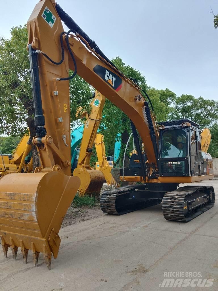 CAT 320D2L Bandgrävare