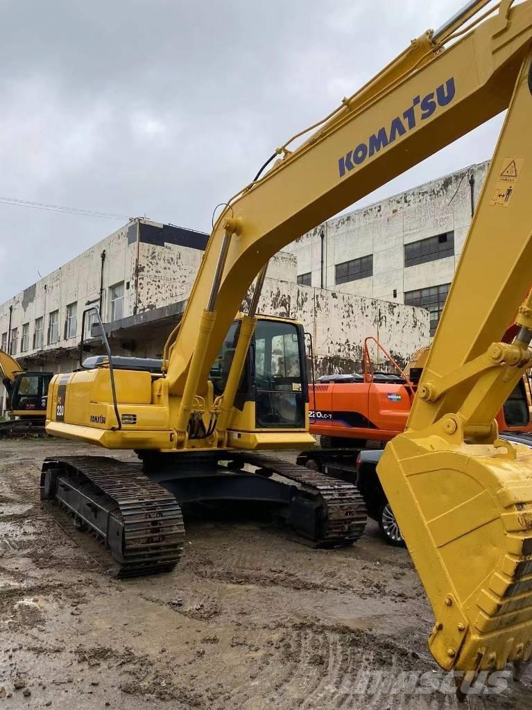 Komatsu 220 Bandgrävare