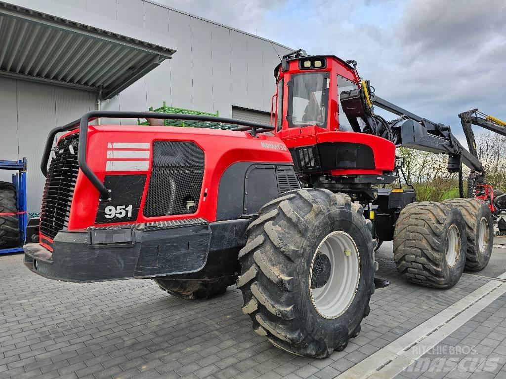 Komatsu 951 Skördare