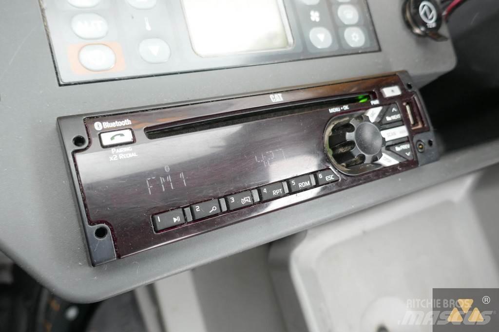 CAT 325F LCR Bandgrävare