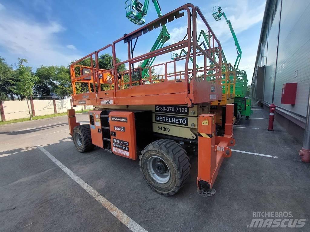 JLG 330 LRT Saxliftar