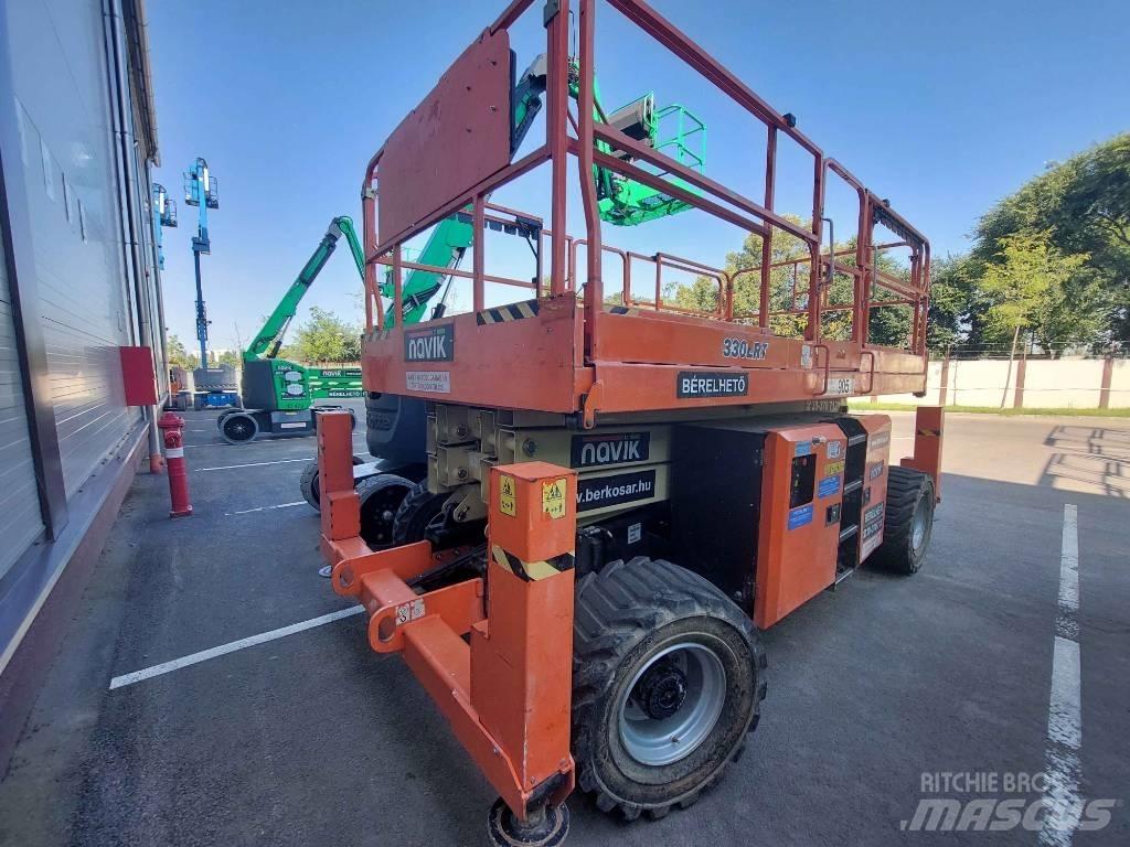 JLG 330 LRT Saxliftar