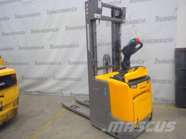 Jungheinrich ERC 212 Staplare