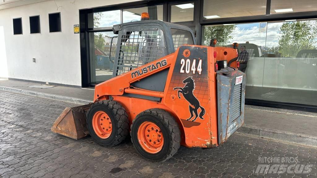 Mustang 2044 Kompaktlastare