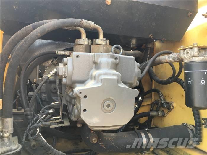 Komatsu PC 200-7 Bandgrävare