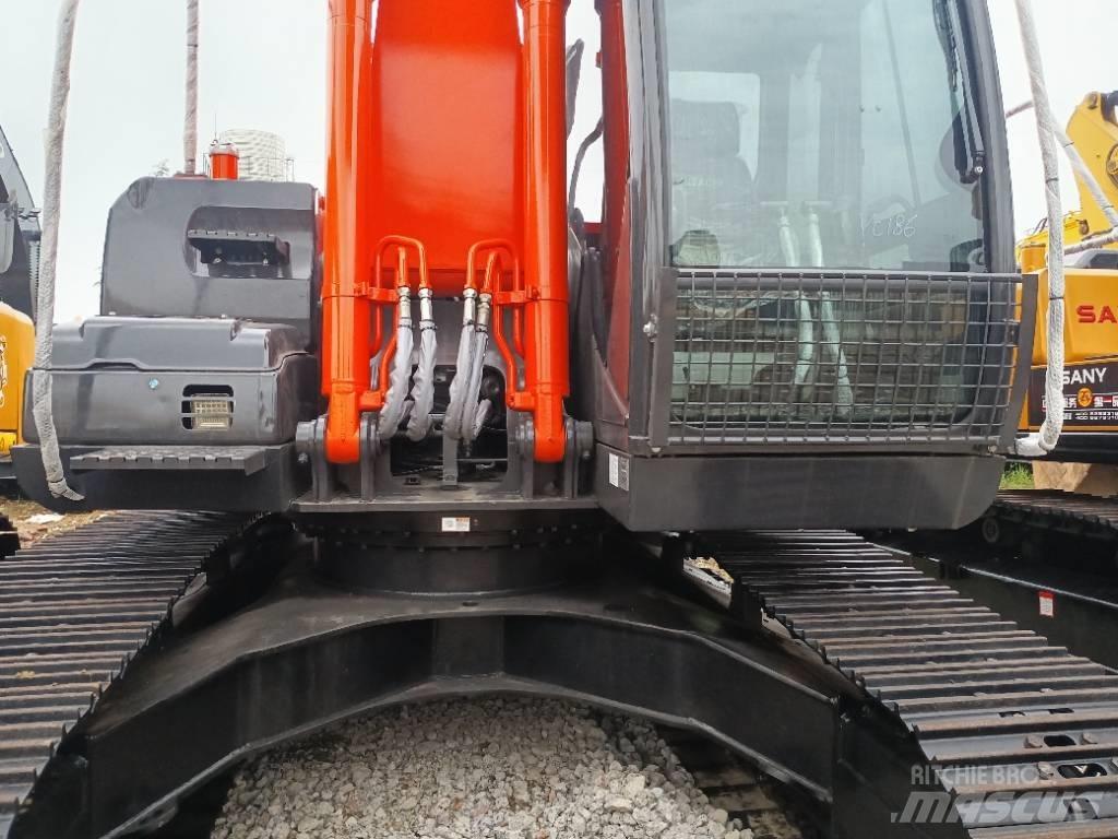 Hitachi ZX 200-3 Bandgrävare