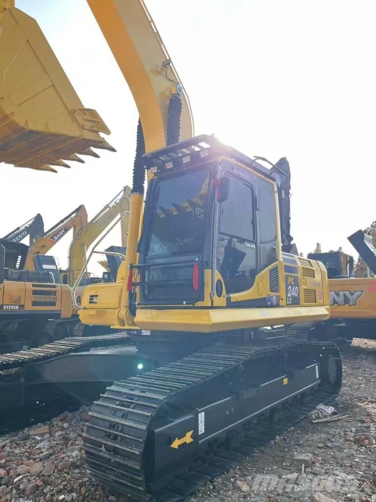 Komatsu 240 LC-8 Bandgrävare