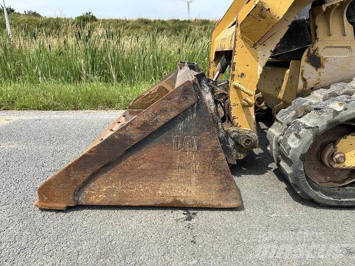 CAT 239D Bandlastare