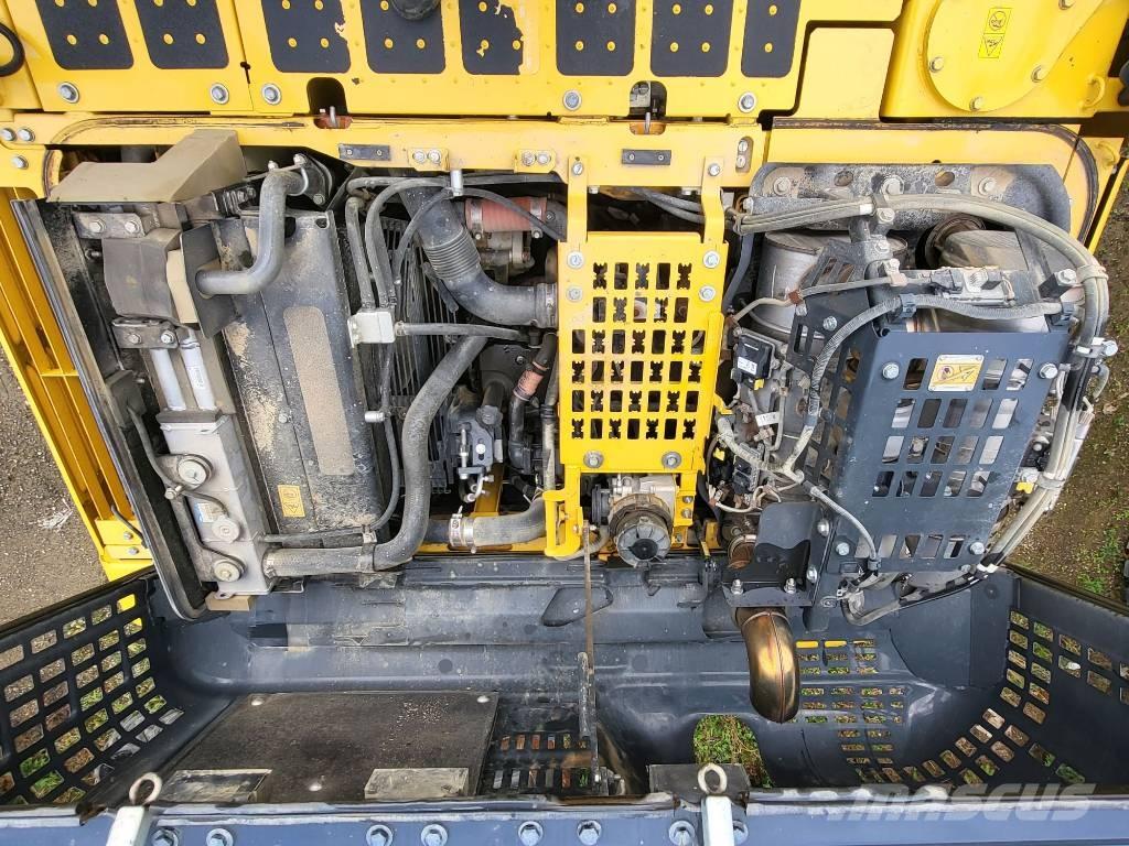 Komatsu PC240NLC-11 Bandgrävare