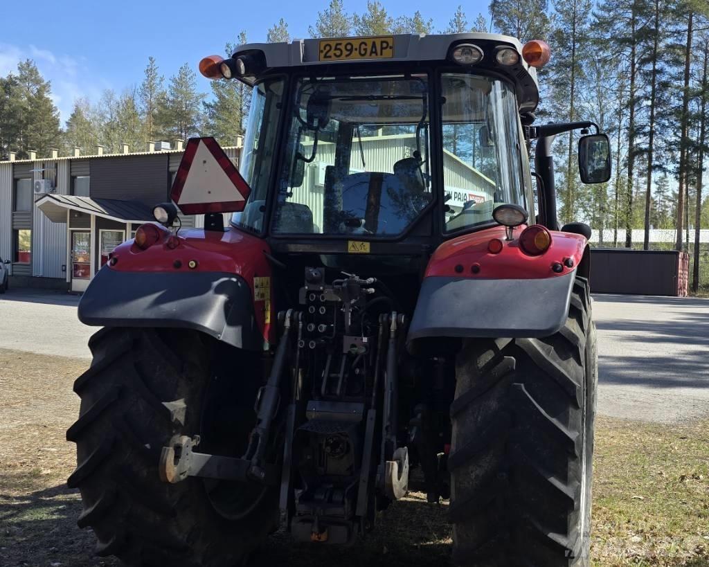 Massey Ferguson 5613 Traktorer