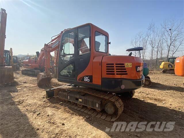 Doosan DX80 Midigrävmaskiner 7t - 12t