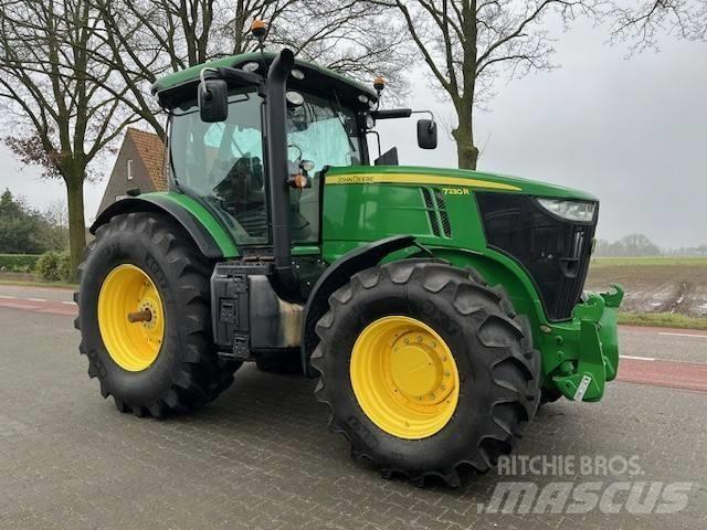 John Deere 7230 R Traktorer