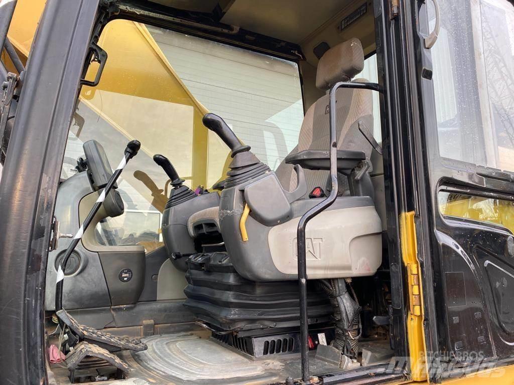 CAT 330DL Bandgrävare