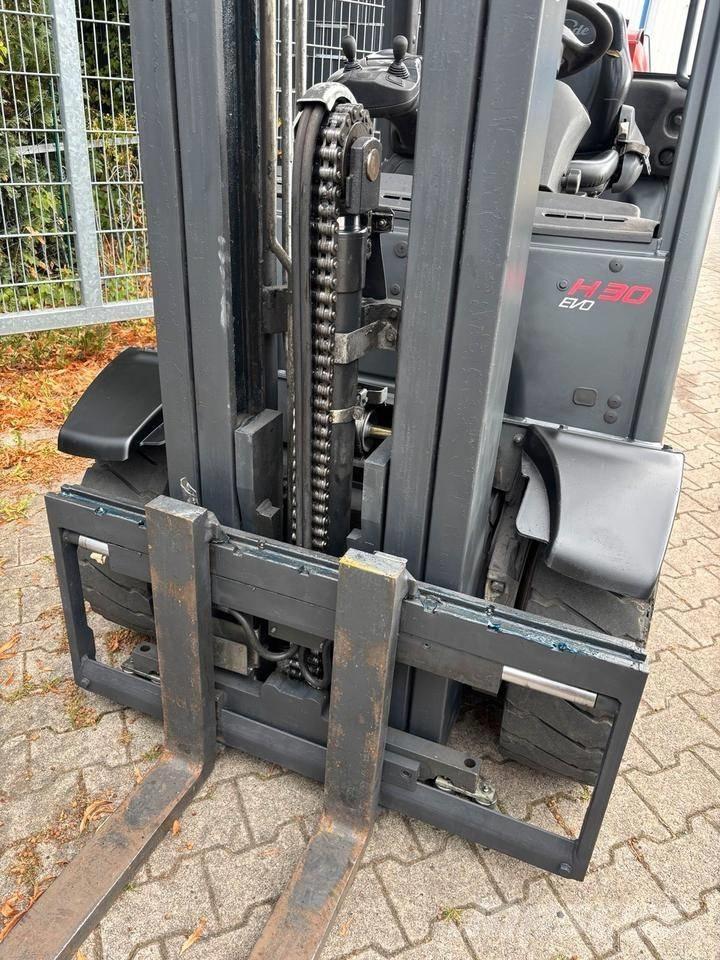 Linde H 30 T Gasolmotviktstruckar