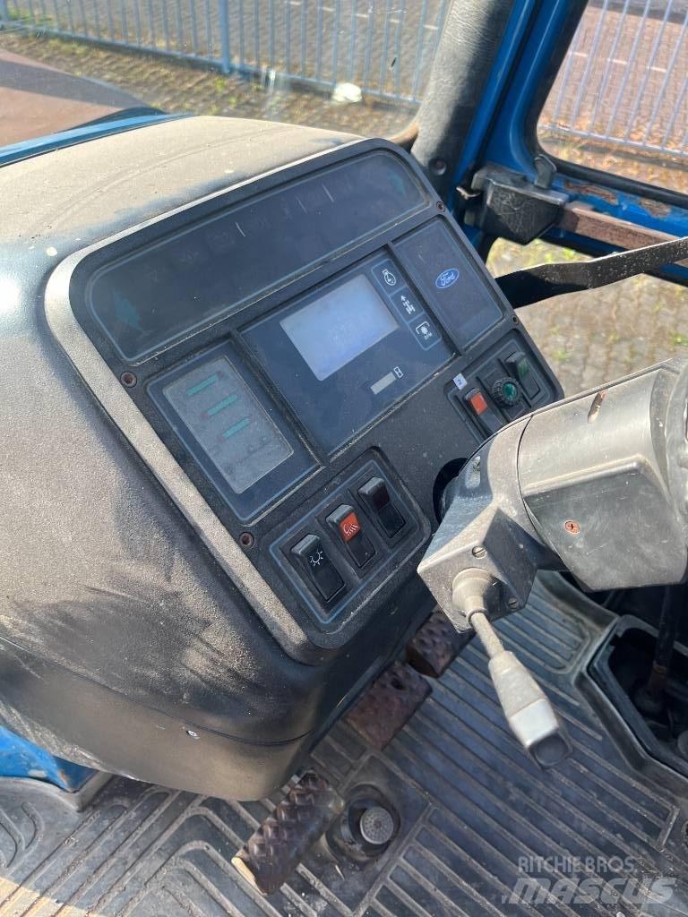 Ford 8210 III Traktorer