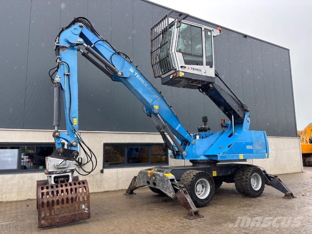 Fuchs MHL 320 D Avfalls / industri hantering