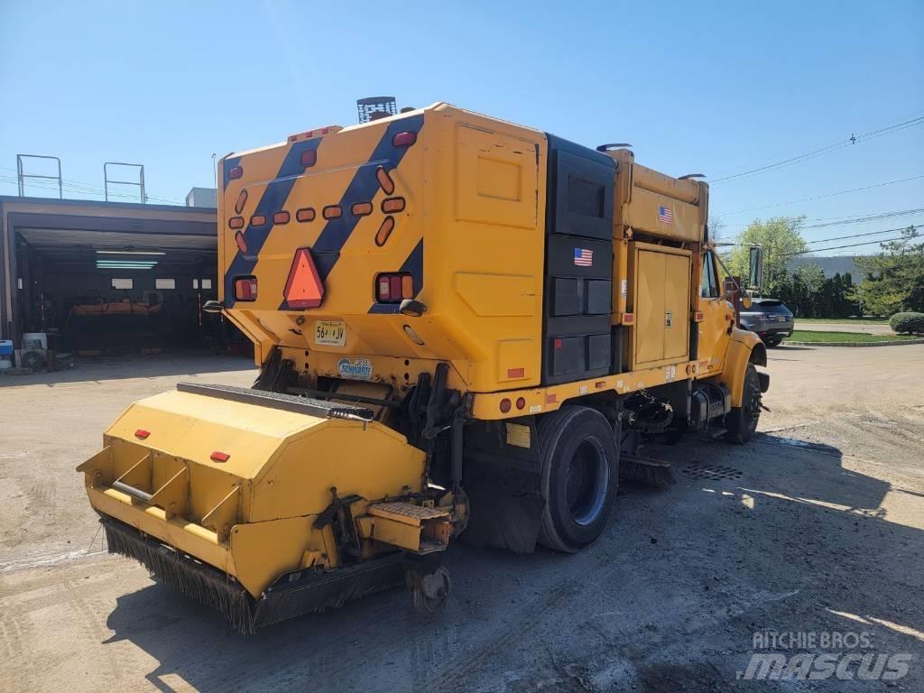 International 4700 Sopmaskiner
