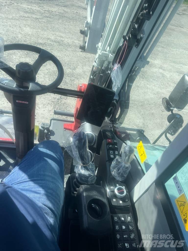 Takeuchi TB 370 W Hjulgrävare