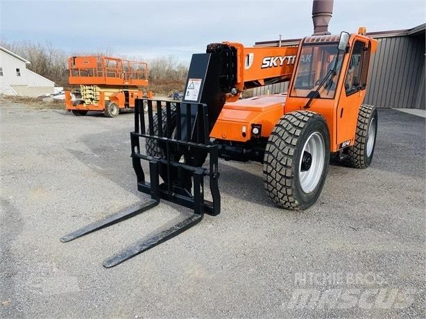 SkyTrak 8042 Teleskoplastare