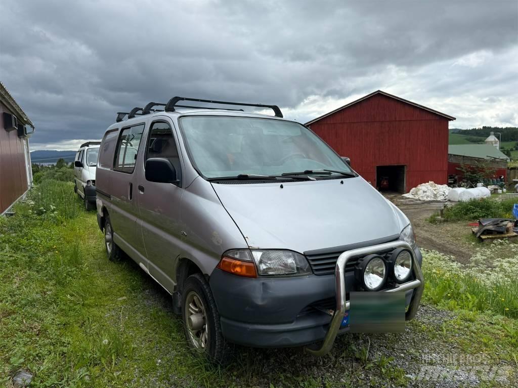 Toyota Hiace 4x4 Lätta skåpbilar